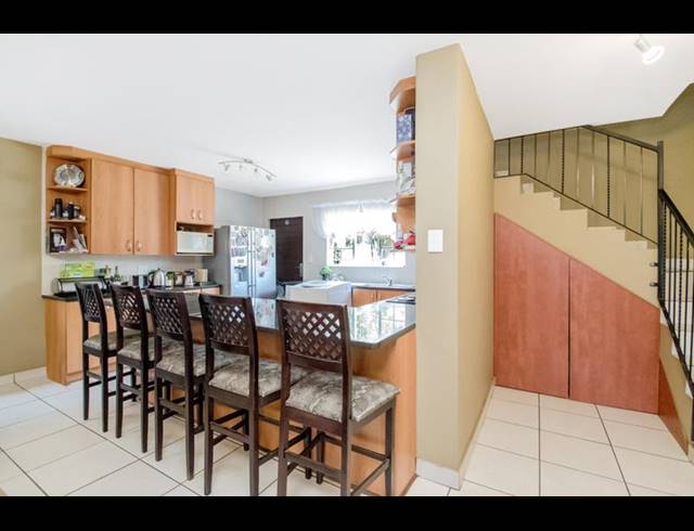 3 BEDROOM HOUSE FOR SALE IN NORTH RIDING